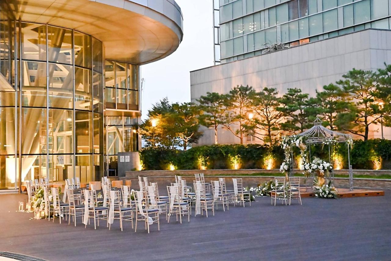 Courtyard By Marriott Seoul Times Square Hotel Exterior foto