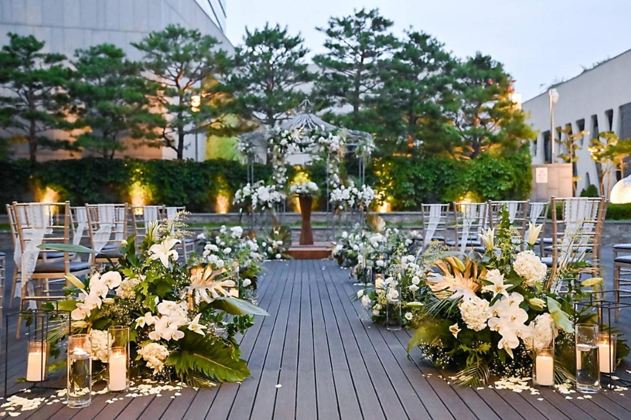 Courtyard By Marriott Seoul Times Square Hotel Exterior foto