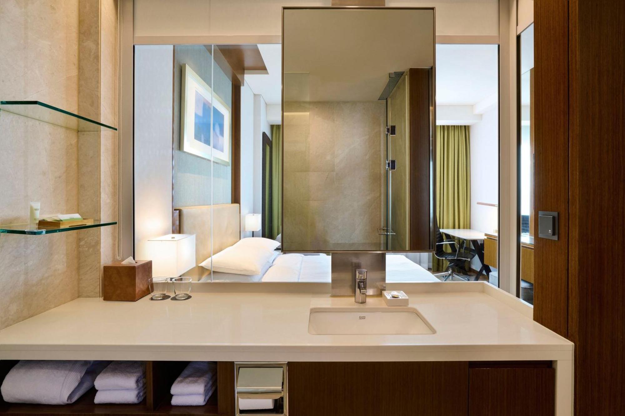 Courtyard By Marriott Seoul Times Square Hotel Exterior foto